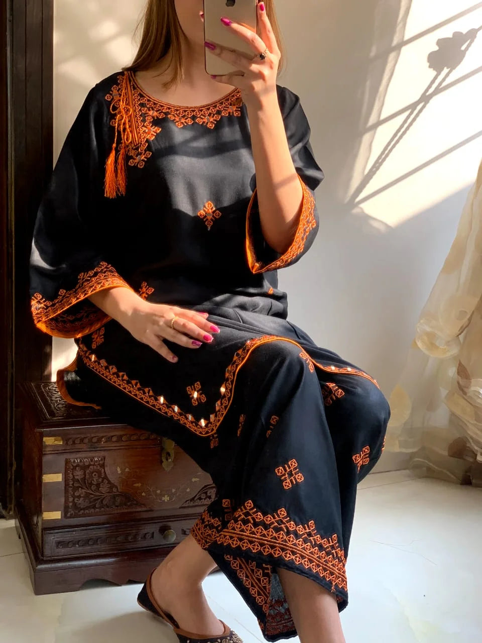 Black Elegance – Khaddar 2 Piece Set