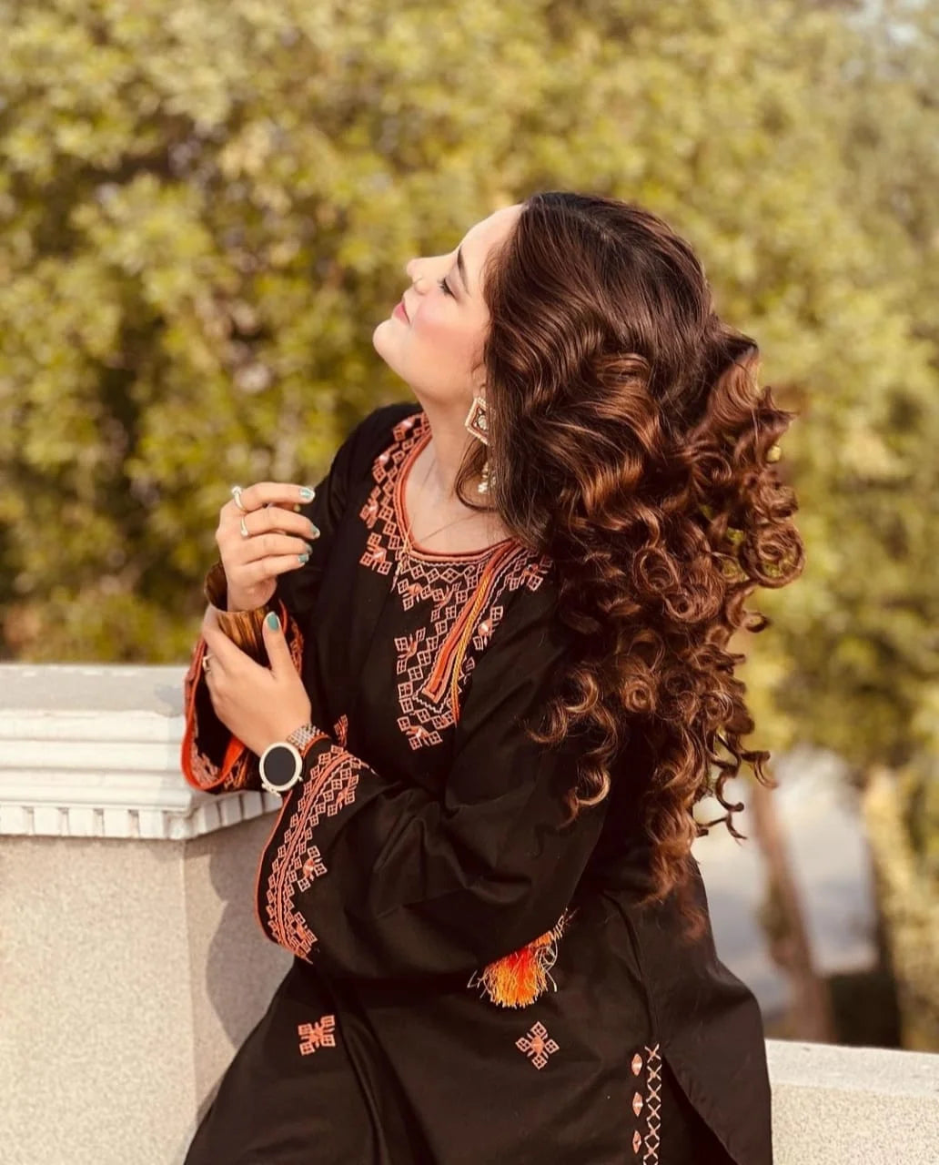 Black Elegance – Khaddar 2 Piece Set